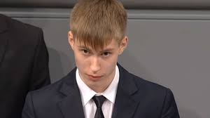 Алексей навальный, его родители и национальность. Molodoj Ukr Nikolaj Desyatnichenko I Ugolovnik Navalnyj Odnogo Polya Yagody Pikabu