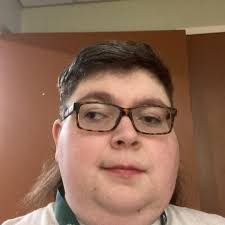 What was your favorite candy for Halloween growing up? Is it still your  favorite? 👀