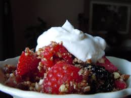 Raw Berry Crisp - Nutmeg Notebook