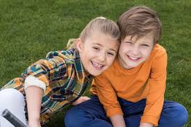 Es una alegría tenerte en mi vida. 25 Frases Para Dedicar A Los Hermanos Etapa Infantil