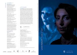 Lynette W allw orth: D uality of Light