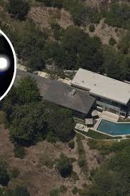 The tesla and spacex tycoon began 2020 with six bel air houses to his name, but in june he sold the largest of them for $29 million to. Elon Musk Lists Property Combo In Bel Air For 62 5 Million Mansion Global
