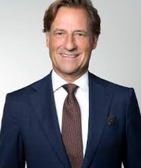 Wädi Berchtold, Guru Zulauf holen Staatshilfe