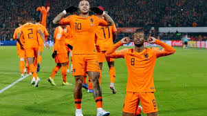 Laat zien dat jij het nederlands elftal support met het nederlands elftal thuisshirt. Dit Is De Opstelling Van Het Nederlands Elftal Voor Het Ek Kwalificatieduel Met Wit Rusland Sportnieuws