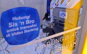Bank bca menawarkan produk deposito berjangka yang mudah diakses dengan bunga yang kompetitif. Bunga Deposito Bca Terbaru Turun Lagi Ke Level 2 Persenan Finansial Bisnis Com
