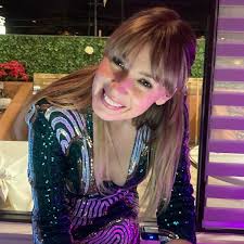 It's my big seester's birthday today!! Tia has always been my biggest  cheerleader. She's the most kind, loving, person, that constantly spreads  joy and goodness to others. She's the first one to