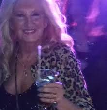 Tuttavia, Josef, voi sfuggite la mia domanda. La vostra vita l'avete  vissuta? O ne siete stato vissuto? L'avete scelta? O ne siete stato scelto?  L'avete amata? O vi è dispiaciuta? Ecco che