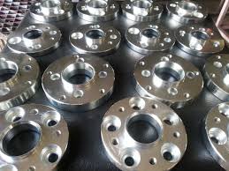 Untuk dual pcd ini memiliki lubang baut ganda dengan dua ukuran pcd yang berbeda. Carro Tips Mengenal Adaptor Velg Dan Cara Pakainya