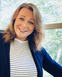 Amanda Maas's Instagram, Twitter & Facebook