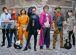 Welcome to the sing wiki , the unofficial collaborative encyclopedia for the animated comedy adventure film sing , which premiered in the united states on december 21st, 2016. Sing Street