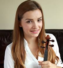 Camille Enderlin • Maestra