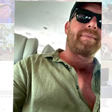 Introducing CHEESE & GARLIC SCROLLS! 4 freshly baked scrolls with tasty  mozzarella cheese and drizzled in garlic butter, dusted with parmesan and  herb sprinkle... 🤤🧀