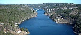 Wifi, parking, and an evening social are free at this hotel. Svinesund Road Bridge Sweden Norway Verdict Traffic