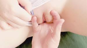 Móc cua âm hộ nhỏ bé hoàn hảo của bà dì kế nóng bỏng của tôi