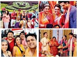 International Family Day - Why Gujarati families continue to be serial  thrillers - Times of India