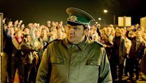 Wenig später versammeln sich die ersten ostberliner vor dem grenzübergang 'bornholmer straße' und es beginnen dramatische stunden. Bornholmer Strasse Film 2014 Moviepilot De