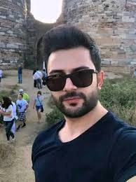 Hi im new here im working in Singapore i searching honest gf love say hi  text me i will reply to you 💕