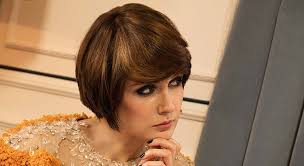 10 carrés courts classiques et colorés, un max de style pour votre coupe ! Les Coupes Courtes De L Automne Hiver 2017 2018