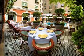 Photos, horaires, presence d'un buffet et d'une terrasse. La Terrasse Du Royal Monceau Raffles Paris