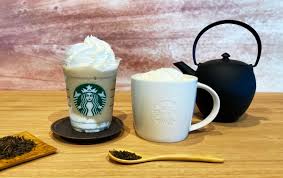 スタバの新作 ほうじ茶フラペ を実食 忙しい新年に ほっこり な一杯 マイナビニュース
