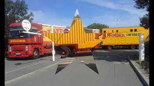 Dans ce jeu vous jouez avec un camion sur un terrain vague et vous devez transporter les morceaux de roche à destination. Arriver Cirque Pinder 2017 Youtube