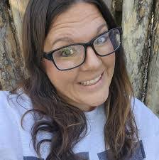 Danielle Mangold's Instagram, Twitter & Facebook