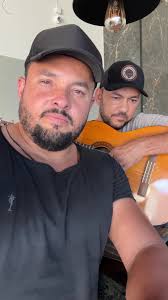 AMOR DIVIDIDO- LUKAS E ALBERT, MODA DE LEANDRO E LEONARDO! BORA  COMPARTILHAR AI TURMA!!!!!