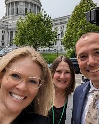 Brittany Beers's Instagram, Twitter & Facebook