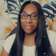 Stephanie Roberson's Instagram, Twitter & Facebook