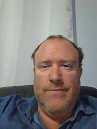 Hi all. My name is Dave, 37 with 4y/old boy. Melbourne SE suburbs. Here is  a sweet shot of my 2 into 1 braids my friend does for me. Just need to