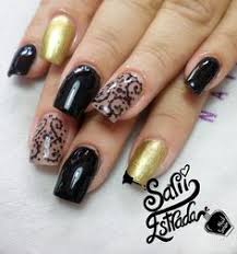 Como hacer uñas acrílicas paso a paso. Disenos De Unas Acrilicas En Negro Y Dorado Diseno De Unas