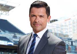 Riverdale casts mark consuelos as veronica's dad. Riverdale Casts Veronica S Dad Hiram Lodge For Season 2 Syfy Wire