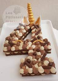 Attendez deux bonnes heures avant de le goûter je n'utilise jamais le chocolat praliné donc c'est difficile à dire, je ne sais pas si la ganache tiendra aussi bien. Number Cake Tout Chocolat Facon Licorne Les Patisseries De Manon
