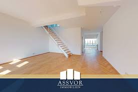 Mietwohnung In Dusseldorf Wittlaer Einbrungen Im Dreiflugelhaus Altbau Maisonettewohnung Mit Wintergarten Maisonette Wohnung Immobilien Maisonette