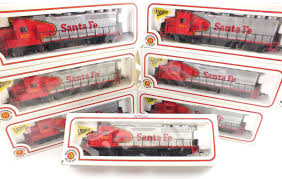 Bachmann Ho Santa Fe Emd Gp40 Locomotive New In Box Dealer Stock Locomotive Santa Fe Dealer
