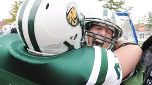 Winter wonder: Bemidji State football team shocks No. 14 Wayne State in the  snow