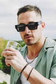 Derrick Spencer's Instagram, Twitter & Facebook