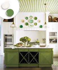 The green color is one of the most used in the decoration of kitchens in recent months, and everything indicates that it will continue to be so in 2021. 12 Kitchen Cabinet Color Ideas Two Tone Combinations This Old House