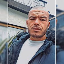 Can anyone recommend a reliable and reasonable priced builder to rebuild a  retaining wall in a garden ASAP, Thank you!