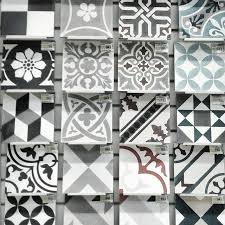 J'aime l'ancien authentique et rénové mais pas forcément l'ancien dans une maison moderne. Tapis Vinyl Carreaux De Ciment Leroy Merlin Enredada