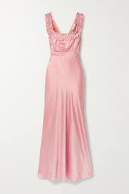 If the baby shower is at a banquet hall then wear something formal or a conservative dress or a blouse and slacks in dressier fabrics. 14 Baby Shower Guest Dress Picks What To Wear To A Baby Shower