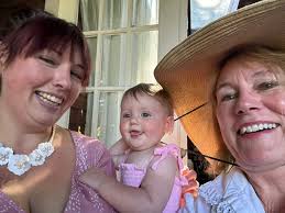 Mother's Day weekend!! opening at the cherry center of the Carl Cherry  Center for the Arts Friday evening wonderful show about Trees, then I went  up to see my family to celebrate