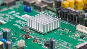 3d chip stacks with embedded cooling