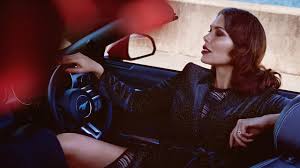 We fell head over heels for her definite vintage style and. Tara Moss In Stellar Aren T You Too Young To Use A Walking Stick Daily Telegraph