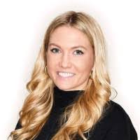 Abbie Leslie's Instagram, Twitter & Facebook