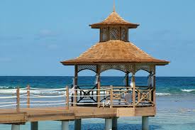 Half moon golf course and montego bay cruise ship terminal are worth checking out if an activity is on the agenda, while those wishing to experience the area's popular attractions can visit aquasol theme park and montego bay marine park. Holiday Inn Sunspree Resort Montego Bay Original Caribbean