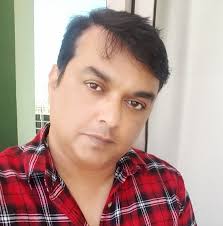 33yearsofthoovanathumbikal . Jayakrishnan and Clara immortalised by the  inimitable, passionate storyteller Padmarajan Sir ❤ . This haunting BGM by  Johnson Master touches your soul strings like no other ! Thoovanathumbikal  means 'Dragonflies