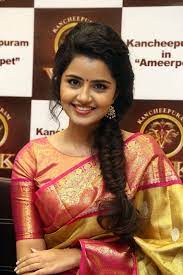 Hairstyles for saree 20 cute hairstyles to wear with saree. Pin By Aleyamma Joseph On Anupama Parameswaran Simple Hairstyle For Saree Saree Hairstyles South Indian Hairstyle