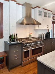 Pin By Namratha Rajagopal On Kitchen Two Tone Kitchen Cabinets Kitchen Cabinets Kitchen Cabinet Colors