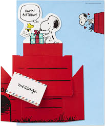 Anniversari di matrimonio.l'anniversario è la ricorrenza di un giorno speciale,che sia un anniversario di fidanzamento o un anniversario di matrimonio. Hallmark Biglietto Di Auguri Di Compleanno Con Arachidi Pop Up Snoopy Dog House Amazon It Cancelleria E Prodotti Per Ufficio